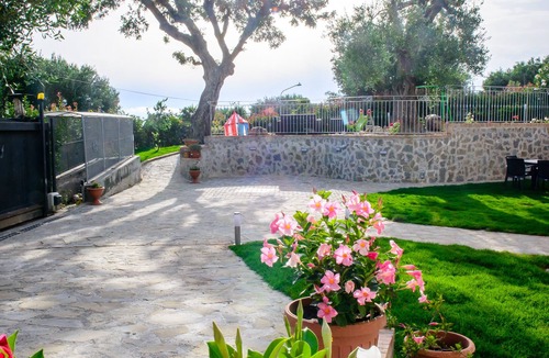 Pisciotta Villa | Villa Rosa Cilento Quadruple Pearl