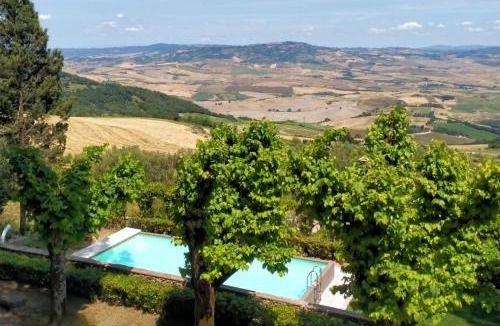 Montecatini Val di Cecina Villa | Villa Sorbaiano 16 by VacaVilla