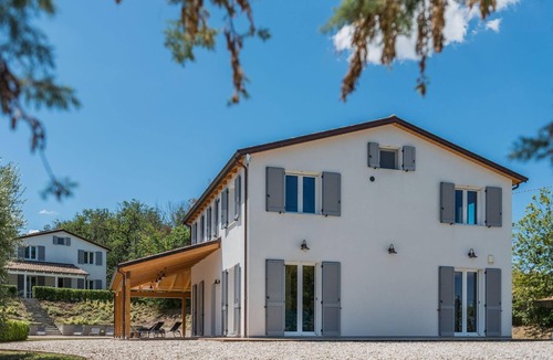 SantʼAngelo in Pontano Villa | Villa Teresa - 8 bedrooms, pool, airco, wifi, pet friendly, Le Marche