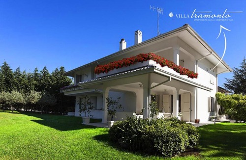 Pesaro Apartment | Villa Tramonto luxury apartment with private swimming pool
