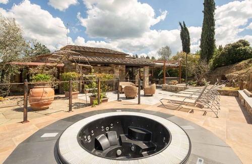 Capannole Villa | Villa Vepri by MMega
