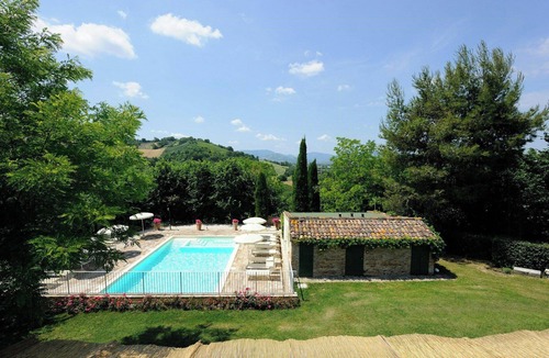 Rupoli House | Villa with pool in the hills near Fano