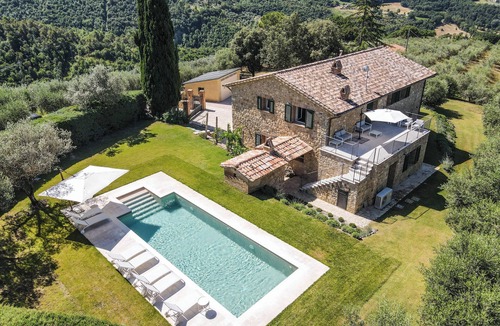Deruta House | Villa with private and air conditioning near Todi. Quiet location & 100% privacy