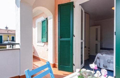 Porto Recanati House | Villa with private garden a stone's throw from the sea