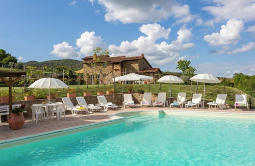 Piegaro House | Villa with Trasimeno Lake view in Umbria