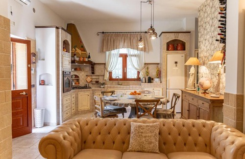 Municipio 5 Apartment | Villa Zamby - Terrace & Sea View