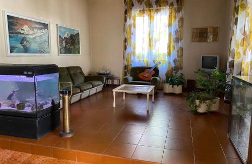 Roseto degli Abruzzi Apartment | villatta con giardino a cique passi dal mare