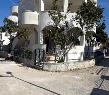 Lido del Sole Apartment | Villetta Indipendente Rodi Garganico