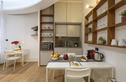 Tricolore Apartment | Visconti di Modrone, 18 - Small nest in central location