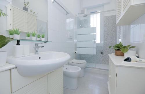 Voltri Apartment | Vista Mare - 1G WiFi - Self Check-In - Netflix