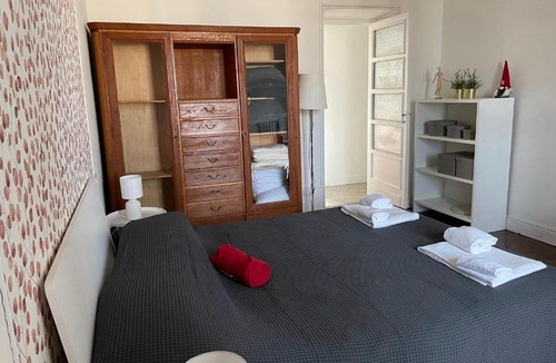 Vanchiglia Apartment | Vista sui Tetti in centro a Torino AC e Ascensore