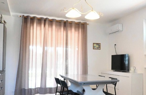 Sirolo Apartment | VIVA3 - Numana, large three-room apartment in villa with swimming pool