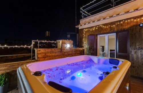 Rione II Trevi House | VIVILO ROMA TREVI - LUXURY EXPERIENCE - PRIVATE JACUZZI on TERRACE - INSANE VIEW