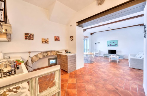 Arona Apartment | Volo Di Gabbiani: Lakefront Arona Flat with Terrace, Arona, Italy