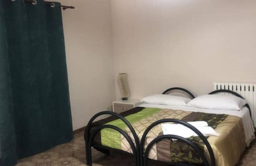 Pomigliano D'arco Bed & Breakfast | Vrbo Property