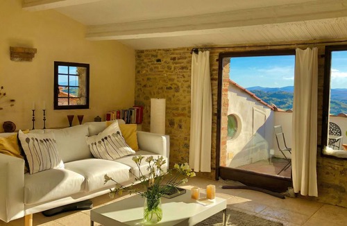 Radicondoli Apartment | Wake Up to Breathtaking Tuscan Views — Spacious Village Duplex