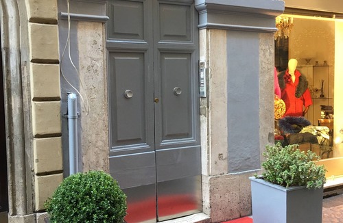 Rione IV Campo Marzio Apartment | WIN-SUITE A few steps from the Spanish Steps and Via Condotti and Via del Corso