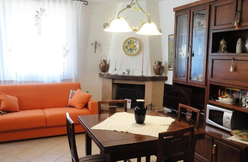 Monteverdi Marittimo Apartment | Wohnung 'Sonne und Mond' mit Schwimmbad by Interhome