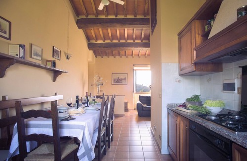 Arezzo Apartment | Wonderful apartment in villa with pool near Arezzo
