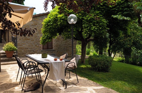 Arezzo Apartment | Wonderful apartment in villa with pool near Arezzo