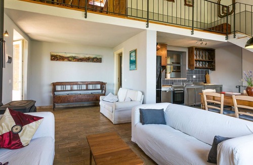 Magliano in Toscana House | Wonderful villa for 4 people with WIFI, patio and pets allowed