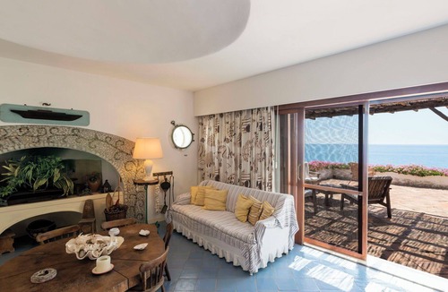 San Felice Circeo Villa | Wonderful private villa for 12 guests with WIFI, A/C, TV, patio, pets allowed and panoramic view