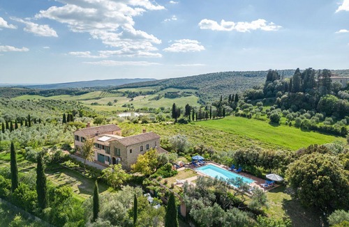 Massa Marittima Villa | Wonderful private villa with WIFI, private pool, A/C, TV, patio, pets allowed and panoramic view