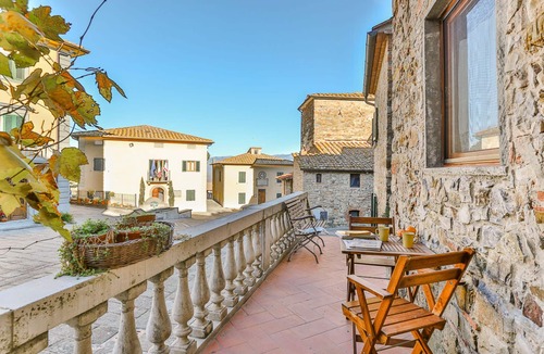 Pergine Valdarno House | Wonderful private villa for 4 guests with WIFI, A/C, patio and pets allowed, close to Arezzo