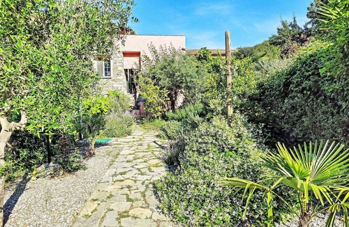 Prela House | Wonderful private villa for 6 guests with WIFI, pool, TV, terrace and pets allowed