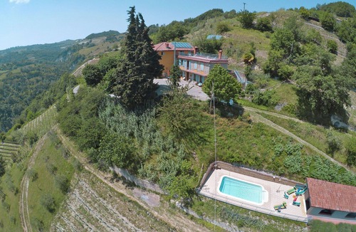 Cossano Belbo House | Wonderful private villa for 10 people with private pool, A/C, patio and pets allowed