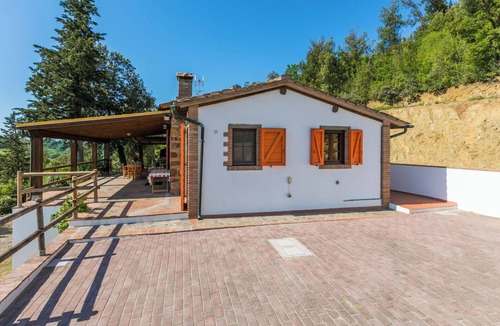 Montecatini Val di Cecina House | Wonderful private villa for 4 people with WIFI, private pool, hot tub, TV and terrace