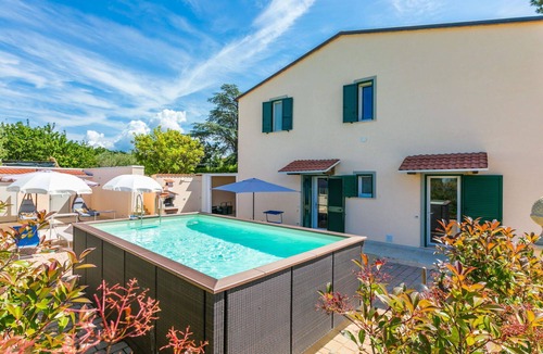 Riparbella House | Wonderful private villa for 6 people with WIFI, private pool, A/C, TV, terrace and pets allowed