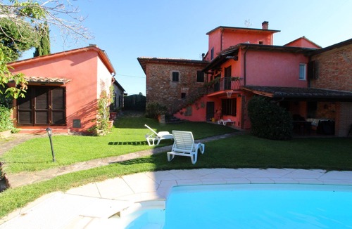 Lucignano Villa | Wonderful private villa for 12 guests with private pool, WIFI and TV