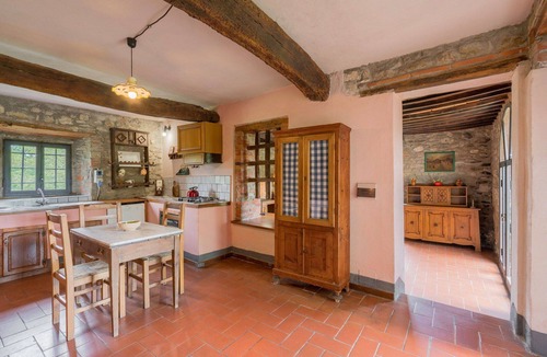 Bucine Villa | Wonderful private villa with WIFI, private pool, patio, pets allowed and panoramic view