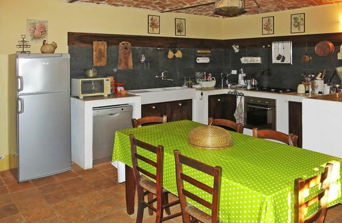 Capriglio House | Wonderful private villa for 10 people with private pool, WIFI, TV, terrace and pets allowed
