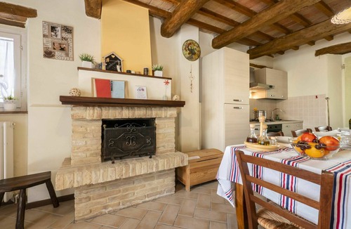 Casinina House | Wonderful private villa with hot tub, private pool, WIFI, TV, pets allowed and panoramic view