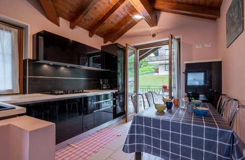 Mergozzo House | Wonderful private villa for 4 guests with WIFI, TV and terrace