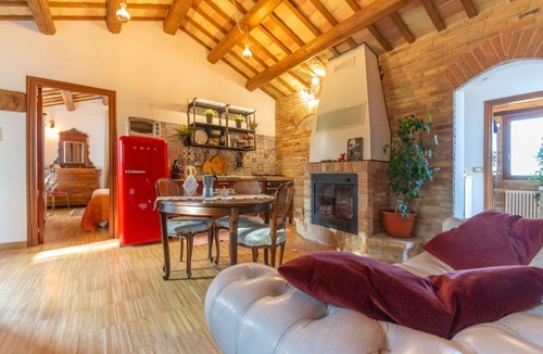 Collecorvino Villa | Wonderful villa for 6 people with WIFI, A/C and terrace