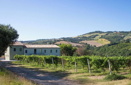 Cupramontana House | Wonderful villa for 6 people with WIFI, A/C, TV, patio and panoramic view
