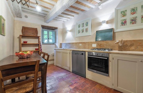 Castiglione d'Orcia Villa | Wonderful villa for 4 guests with WIFI, pool, TV and panoramic view