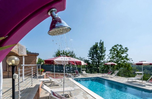Monta House | Wonderful villa for 8 people with WIFI, pool, A/C, TV, terrace, pets allowed and parking