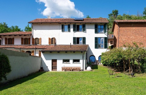 Asti House | Wonderful villa for 9 guests with WIFI and TV