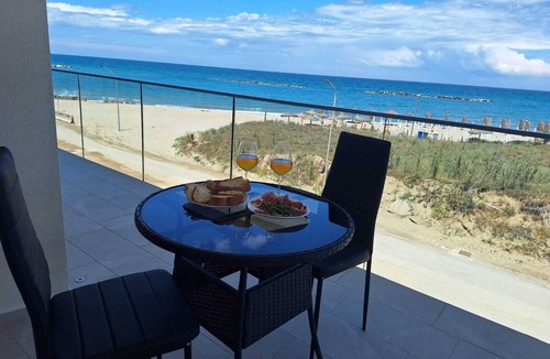 Lido di Campomarino Apartment | WoW Sea view 2-bedroom in lovely Campomarino Lido at the beach!