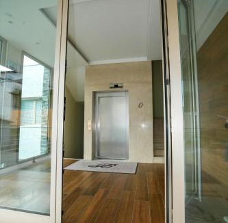 Crotone House | Xenia