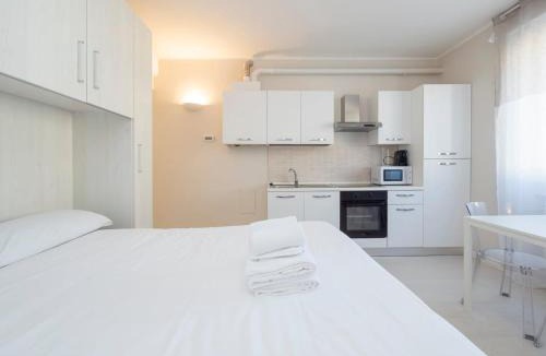 Milan Apartment | Xenia Milano - Studio apt in Via Monte Palombino 2