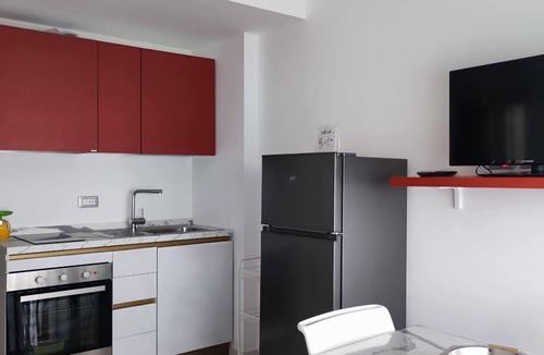 Torre Melissa Apartment | YELLOW DREAM Where the blue of the horizon becomes the main decor