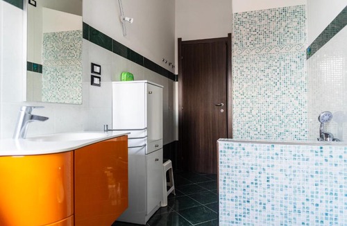 San Donato Milanese Apartment | Youhosty - Skyline View San Donato
