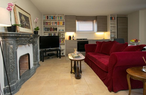 Rione IV Campo Marzio Apartment | Your Prestigious Penthouse at the Spanish Steps