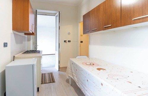 Casale Monferrato Apartment | Zen Jacuzzi Retreat