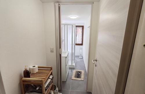Casale Monferrato Apartment | Zen Studio in the Center With Free Parking and 24Hours Automatic Check-In with Netflix Dazn and Disney Plus and Air Conditioning